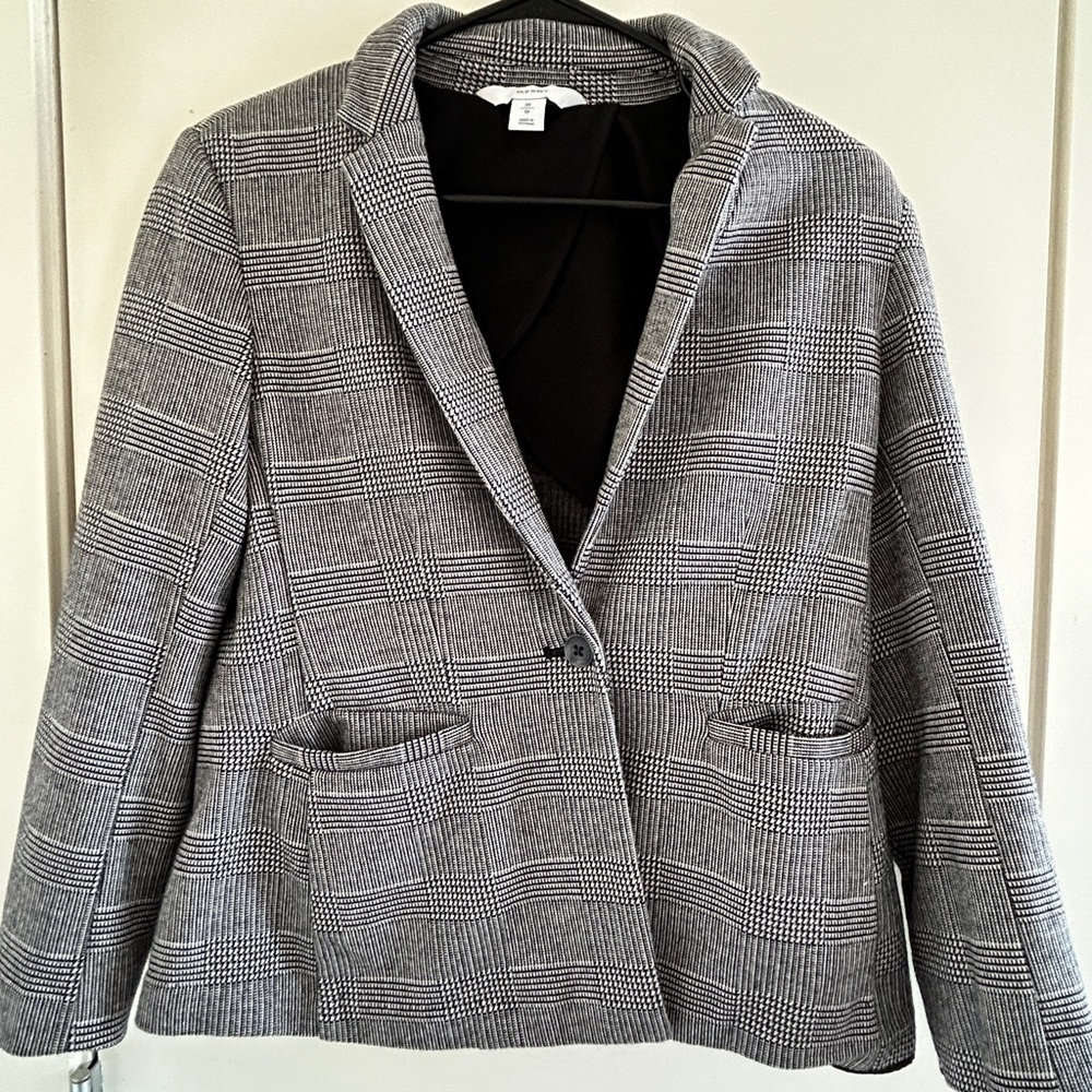 Stylish Gray Plaid Women's Blazer